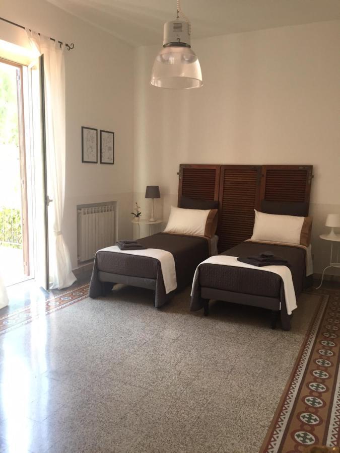 Villa La Rina Palermo Bagian luar foto